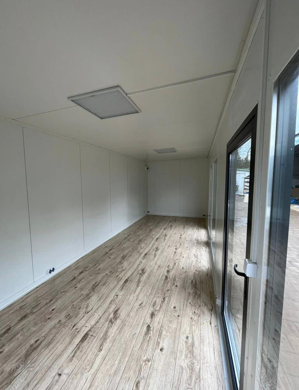 CONTENEDOR DE OFICINA 8X3MTS