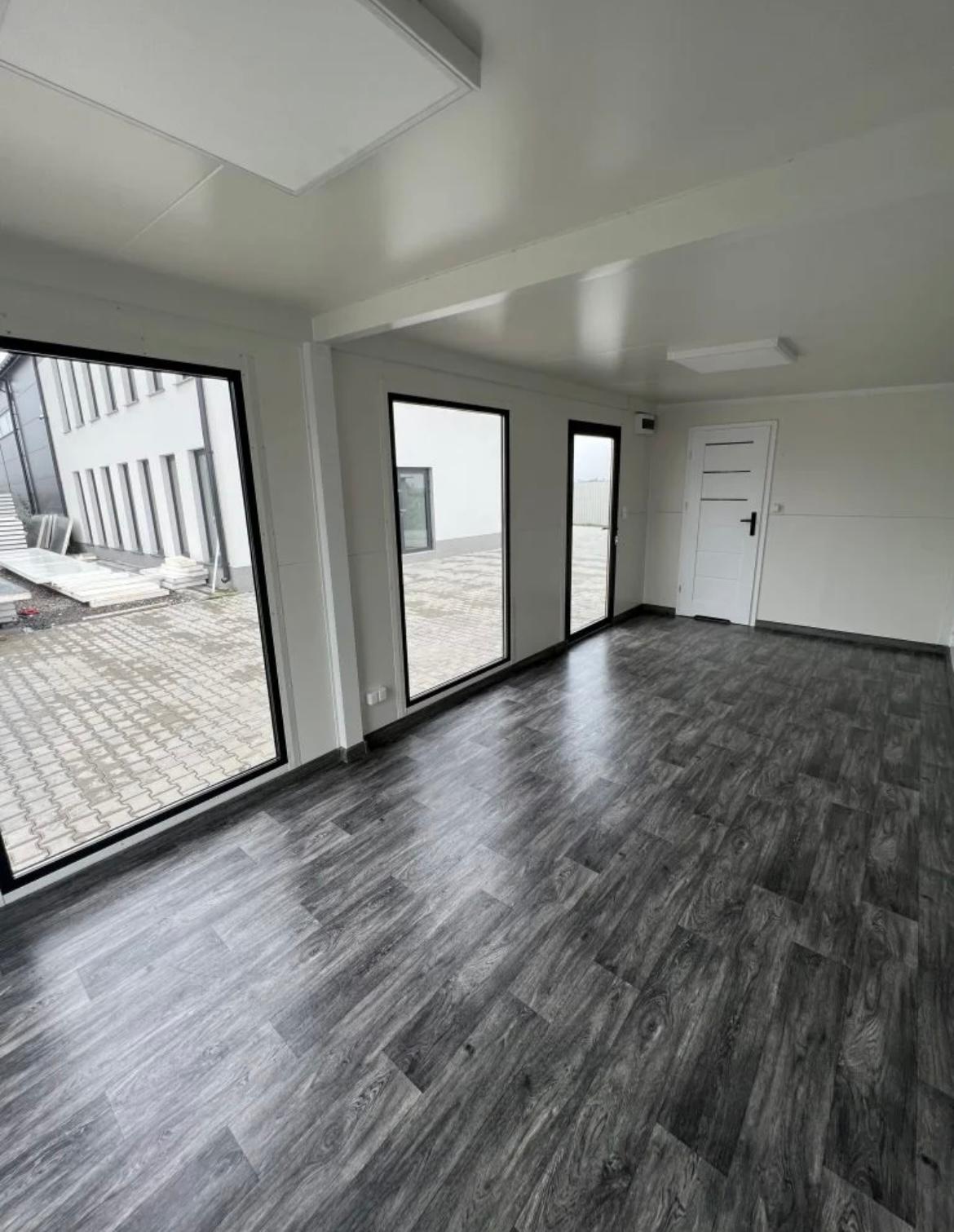 CONTENEDOR DE OFICINA 8,0 M X 3,0 M